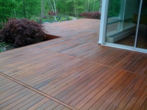 Ipe deck stain 300x225 FSC® Certified Tropical Hardwood Ipe Decking